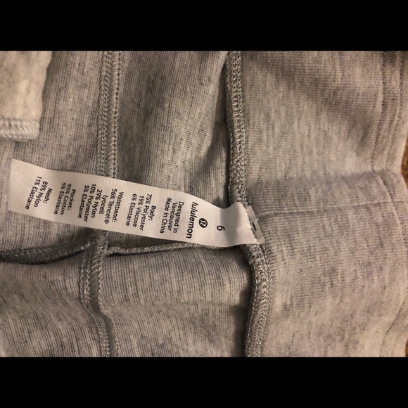 Lululemon NWT Crop Pants - Picture 4 of 4